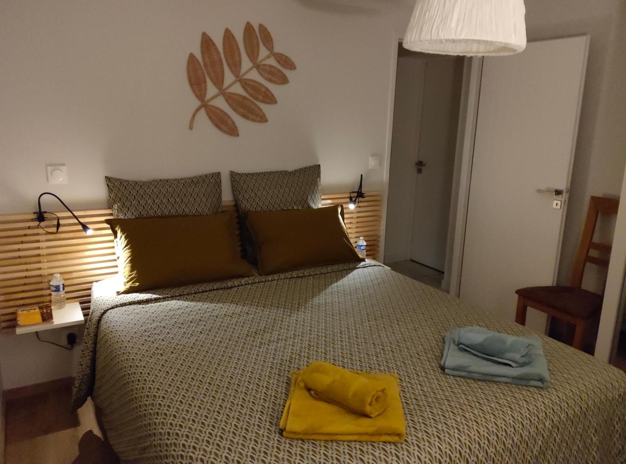 Du Cote De Chez Paule, Chambre Avec Entree Independante Et Salle D'Eau Privative Semeac Ngoại thất bức ảnh